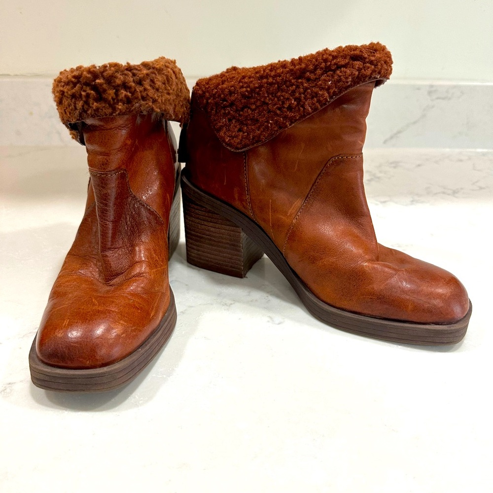 Kelsi Dagger Sz 7.5 British Tan Leather Ankle Boot